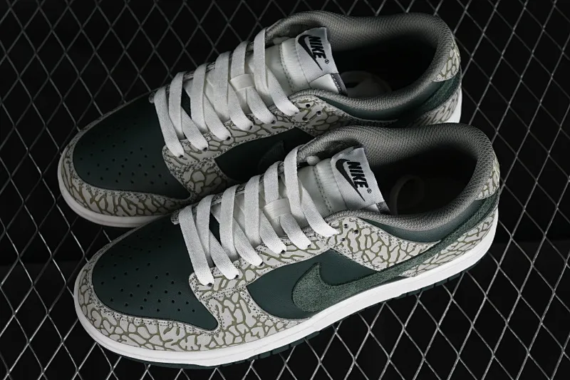 All categories Nk SB Dunk series Nk SB Dunk Low low-top sneakers Nk Dunk Low "Urban Landscape 2.0" cracked suede SB low-top casual sneakers HF4878-053